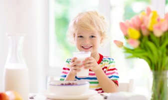 【飲食衛教】讓寶寶好消化、嗯嗯順暢， 營養師教你２招搞定！